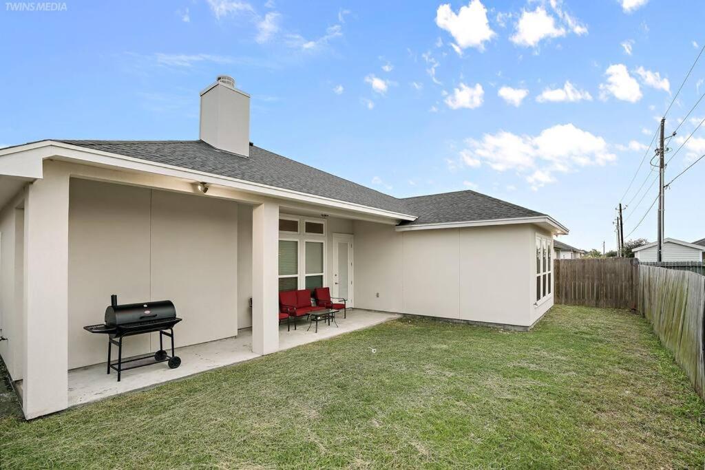 Luxurious Coastal Retreat Brand New 4Br Home With Fast Wifi, 15 Min To Beach! Corpus Christi Exterior foto