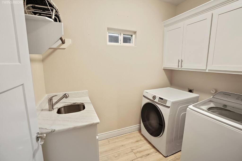 Luxurious Coastal Retreat Brand New 4Br Home With Fast Wifi, 15 Min To Beach! Corpus Christi Exterior foto
